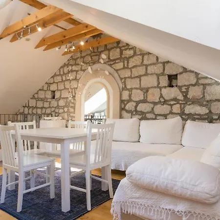 Apartment Old Town Port